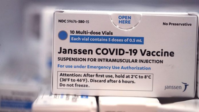 España planea suministrar la vacuna de Janssen a los mayores de 50 años de edad la próxima semana