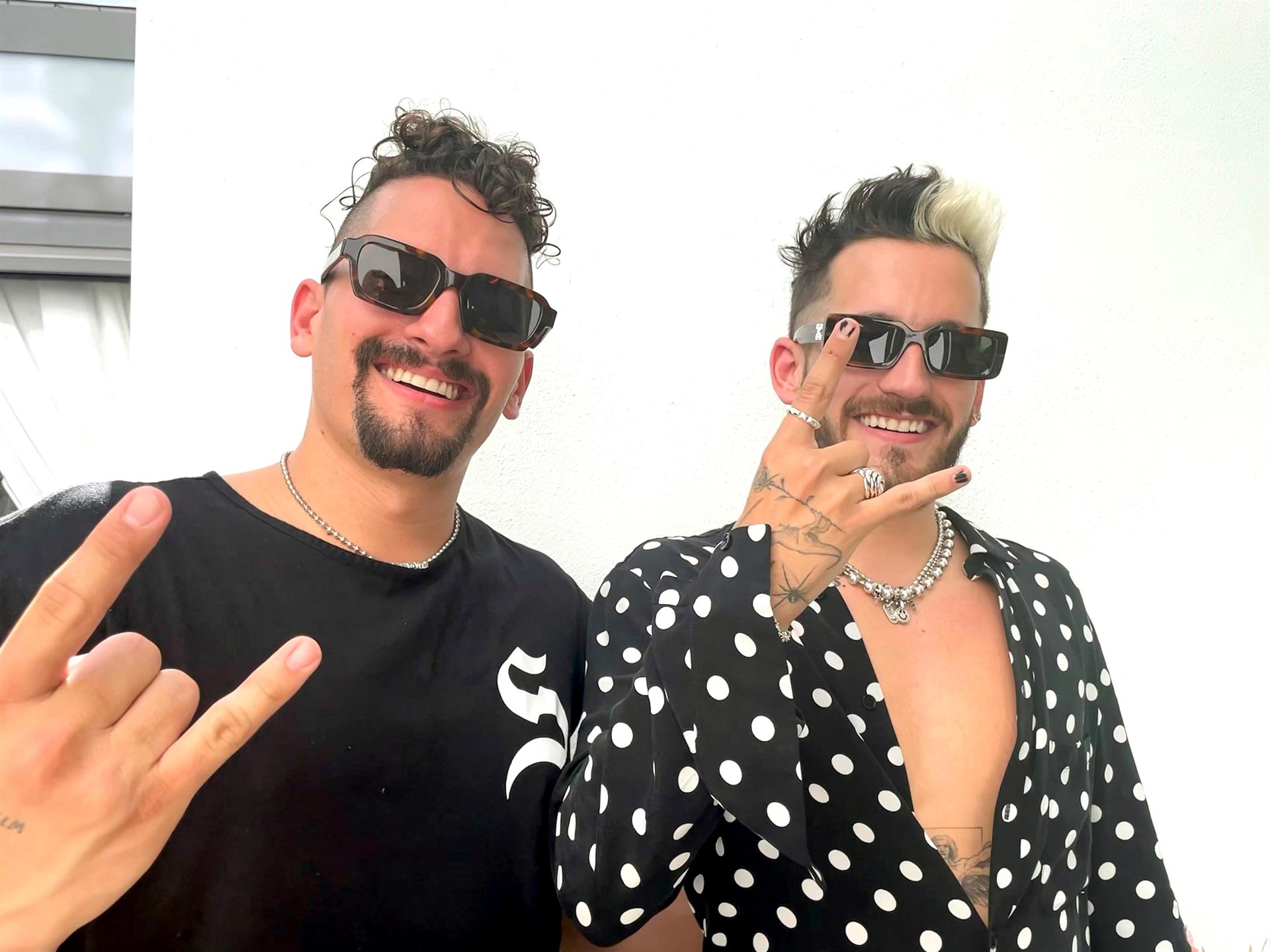 Mau y Ricky defienden el amor cantando en la música urbana