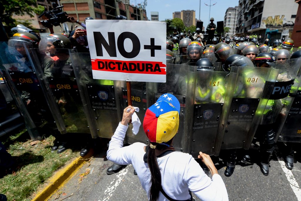 Democracia y Libertad, Gente del Petróleo y Venamerica invitan al foro "Situación de Venezuela en la CPI"