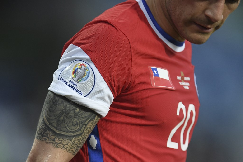 La selección de Chile tapó el logo de Nike en sus camisetas