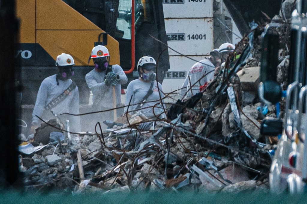 Aumentan a 28 las víctimas mortales del derrumbe en Miami