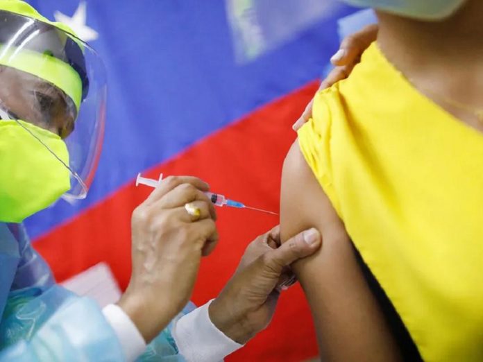vacunada vacunación en Venezuela