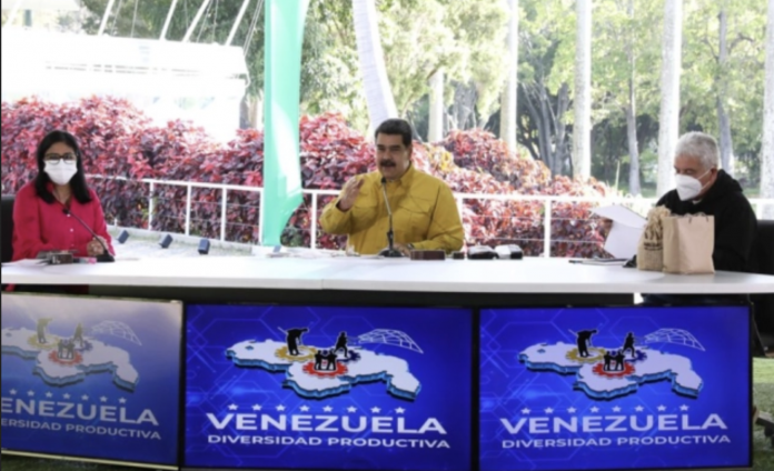 Maduro fedecámaras carta