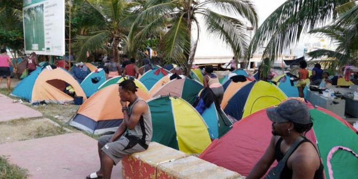 Miles de migrantes varados en Colombia en su ruta a Estados Unidos