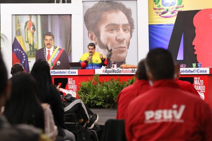 Maduro espera que se establezcan “regulaciones bien estrictas” para las redes sociales