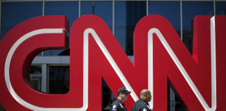 CNN despide a 3 empleados por ir a la oficina sin contar con vacuna anticovid