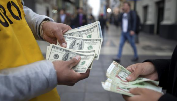 precio dólar El dólar bate nuevo récord en Perú tras superar los 4,09 soles