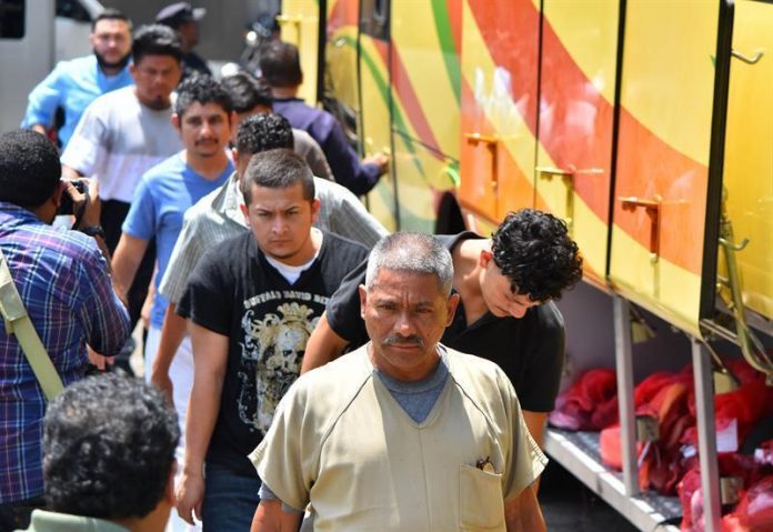 Deportaciones de centroamericanos bajan 2,6 % en primer semestre de 2021