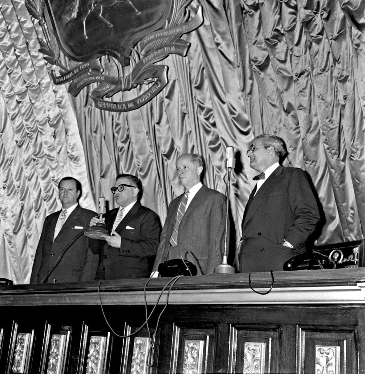 RAFAEL CALDERA, GONZALO BARRIOS, JÓVITO VILLALBA Y GUSTAVO MACHADO, ARCHIVO DE FOTOGRAFÍA URBANA