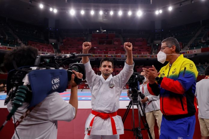 expresan apoyo al karateca Antonio Díaz al no ganar la medalla de bronce en Tokio