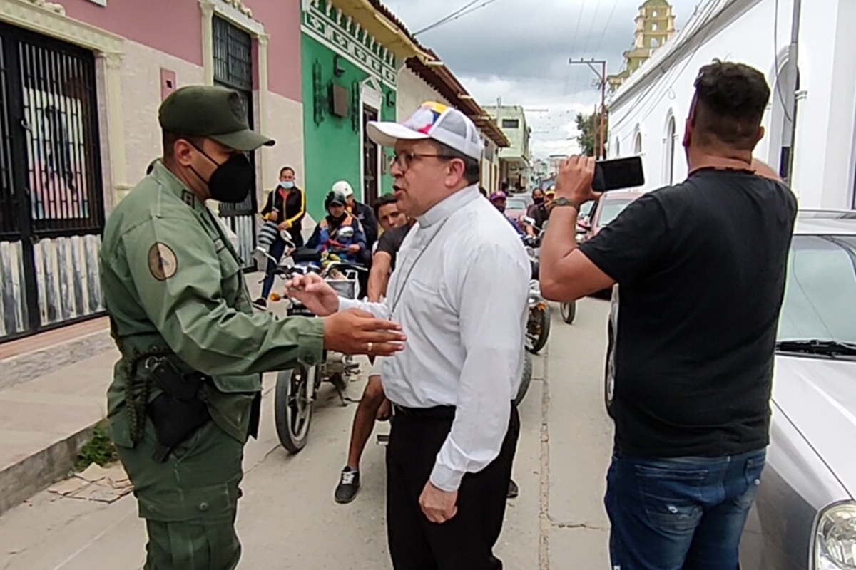 La Conferencia Episcopal Venezolana rechazó rechazó los atropellos que han sufrido los obispos de parte de funcionarios públicos en el estado Mérida.