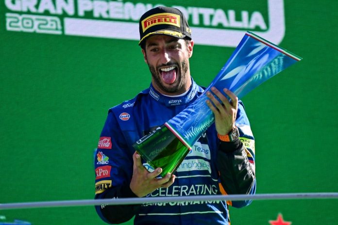 Daniel Ricciardo gana GP de Italia de F1 tras abandono de Verstappen y Hamilton