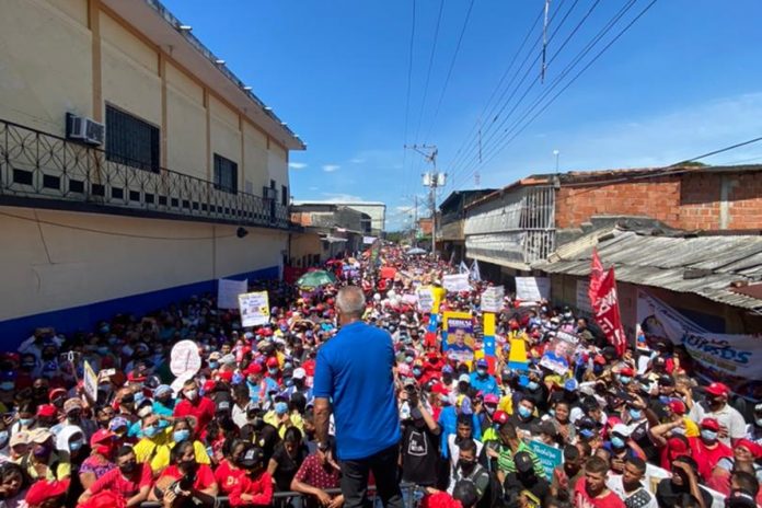 Freddy Bernal permitió la aglomeración de personas durante acto de campaña en Táchira