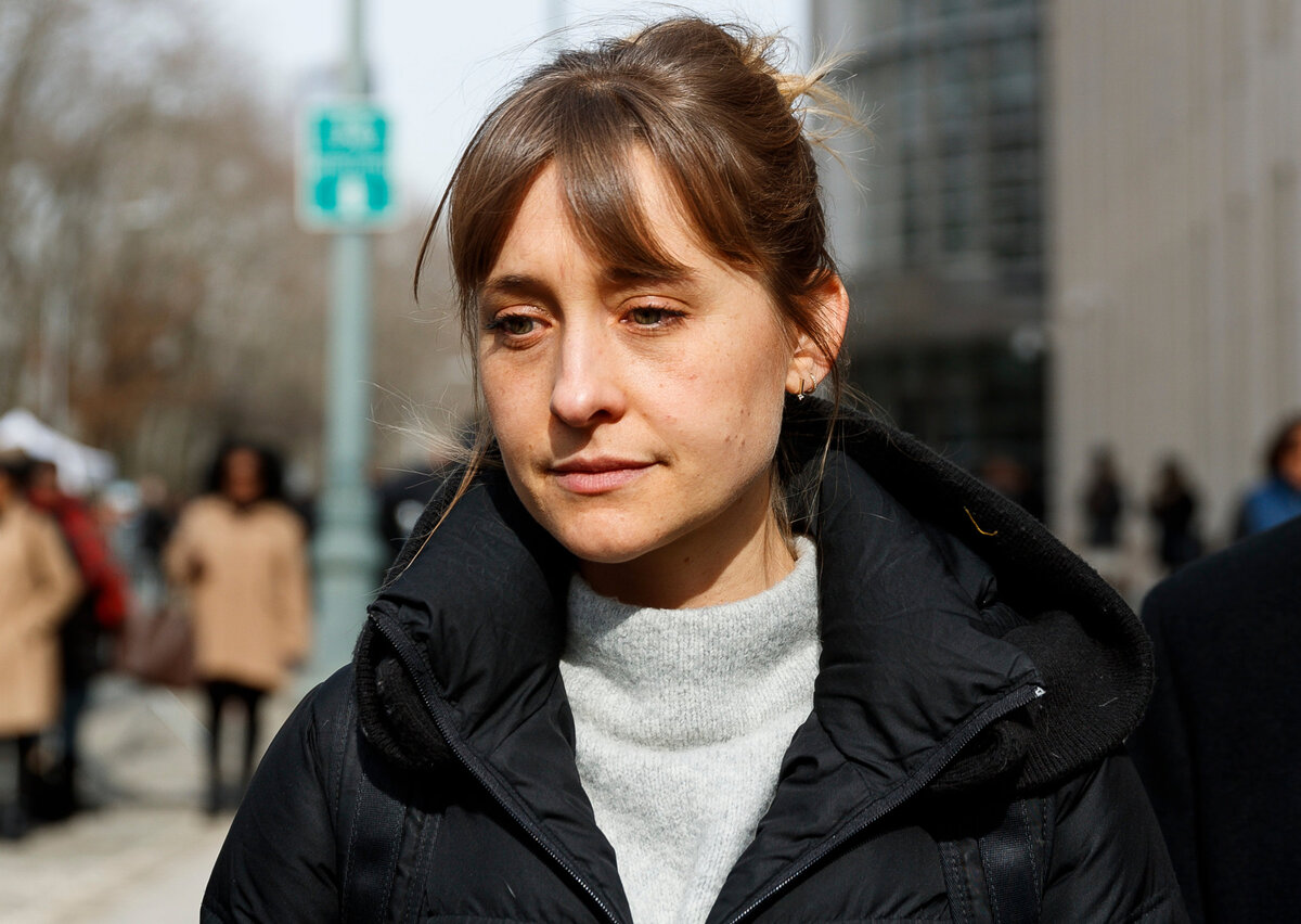 Allison Mack, actriz de Smallville, va a prisión por su participación en la secta NXIVM