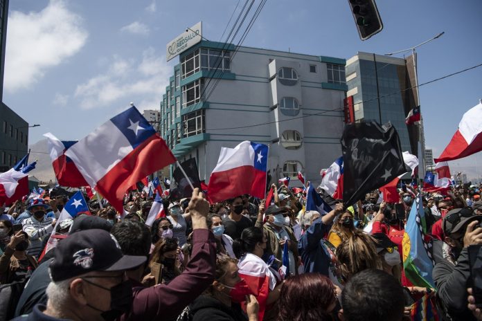 Organizaciones en Chile exigen al gobierno de Sebastián Piñera cambiar la política migratoria