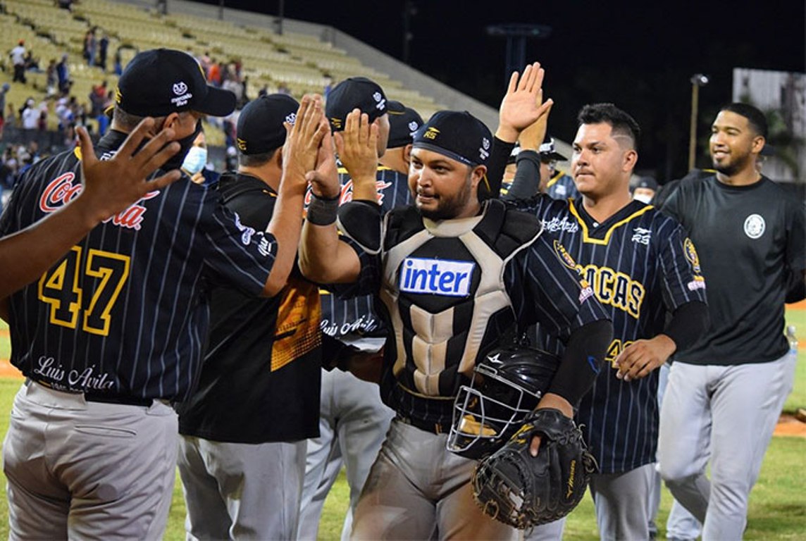 Leones venció a Magallanes en su primer encuentro de la temporada