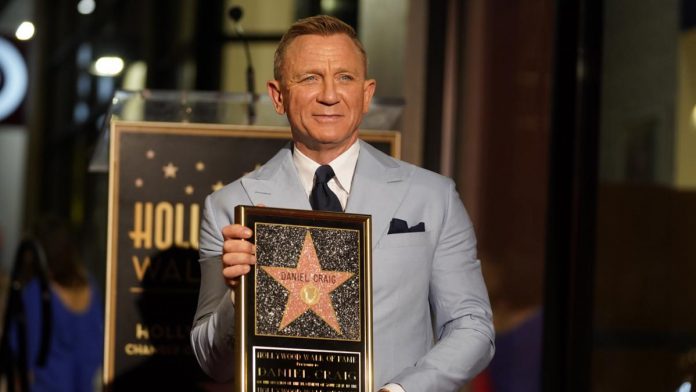 Daniel Craig paseo de la fama de hollywood estrella