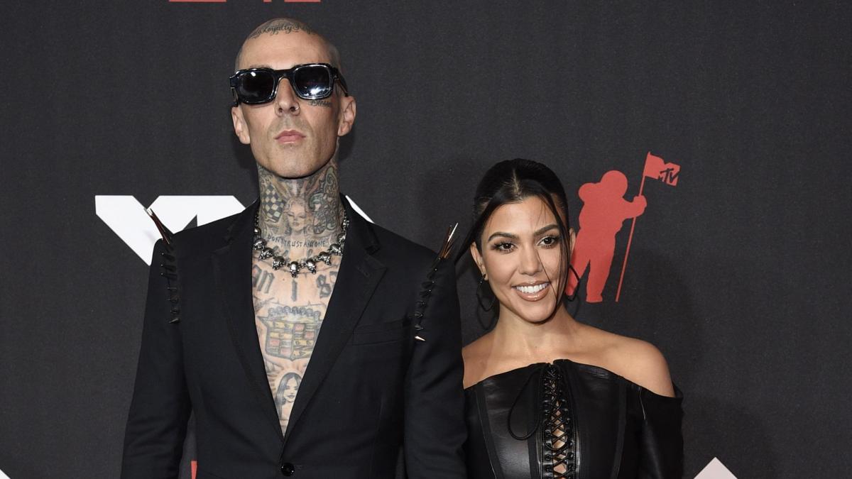 Kourtney Kardashian y Travis Barker se comprometieron