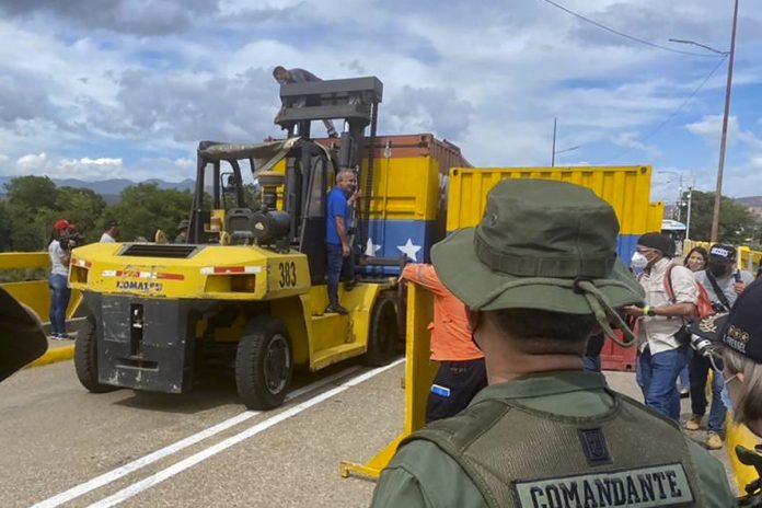 Venezuela anunció la reapertura comercial con Colombia a través del Puente Internacional Simón Bolívar