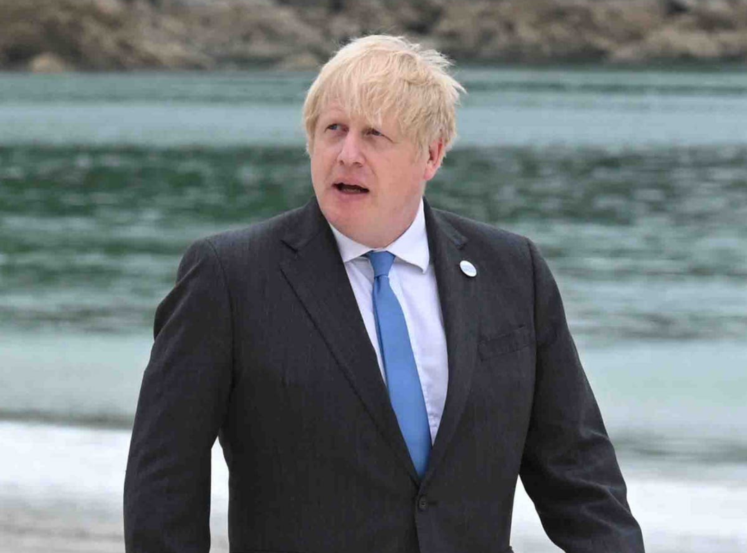 Ministro británico ve razonables las vacaciones de Boris Johnson en Marbella