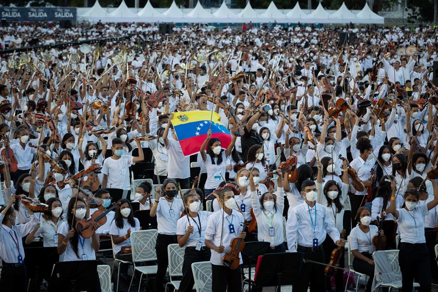 El Sistema llenó de emoción a los venezolanos con su presentación para lograr un récord Guinness