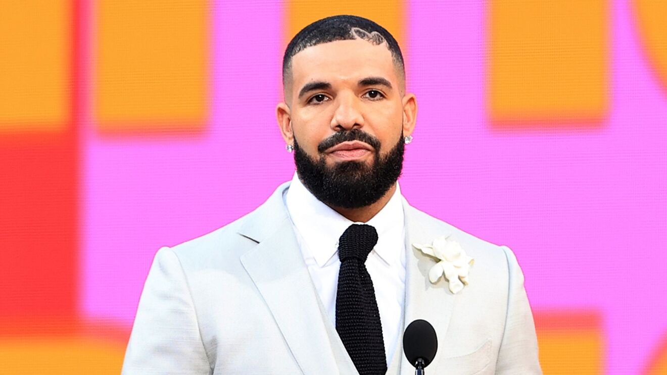Drake podría ser demandado por colocar salsa picante a un preservativo