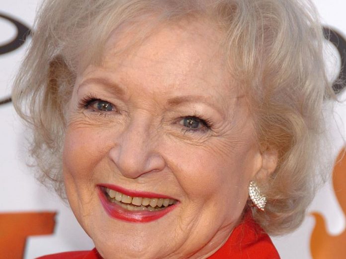 Muere la actriz y comediante Betty White a los 99 años