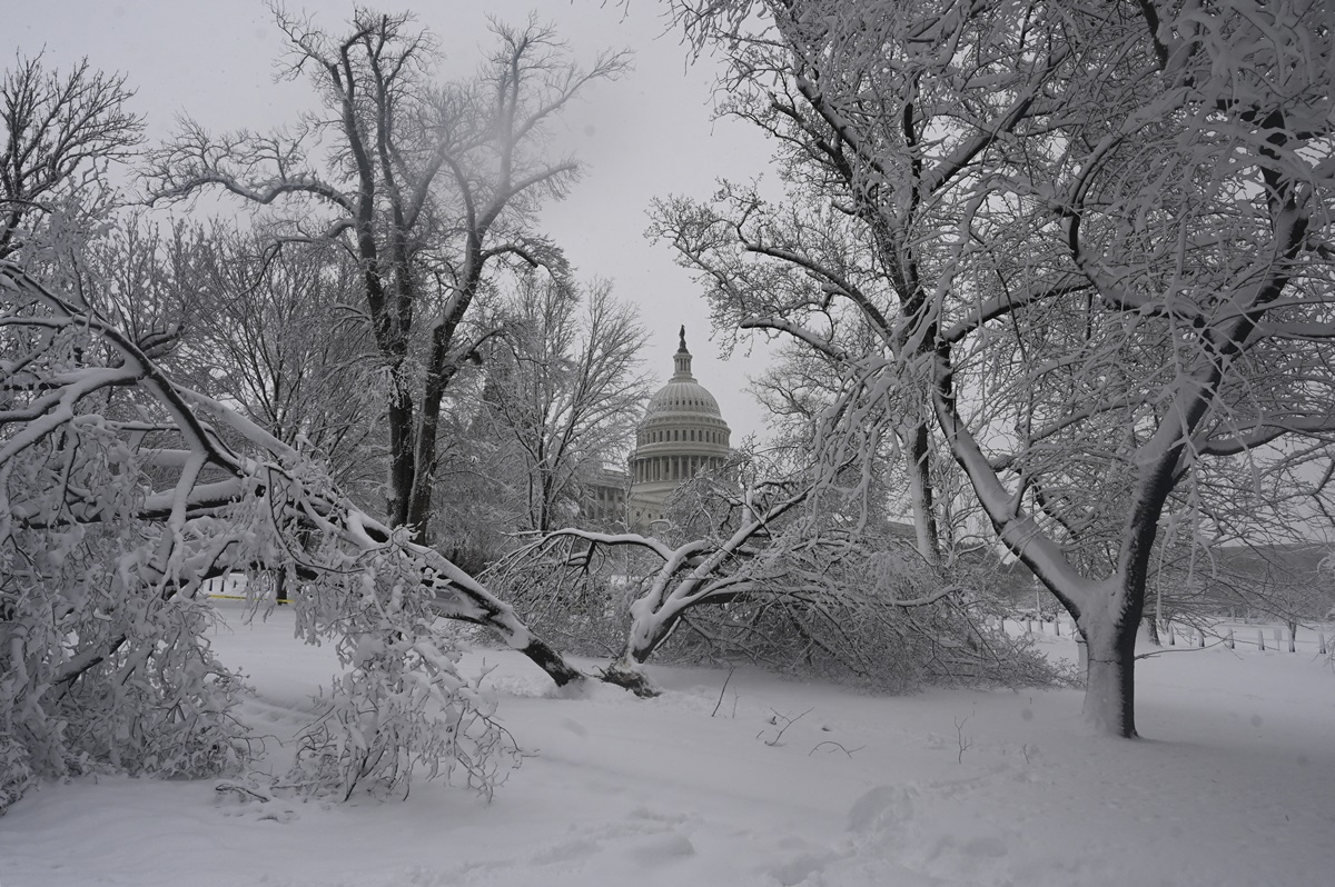 US-WEATHER-HEALTH-TRAVEL-VIRUS