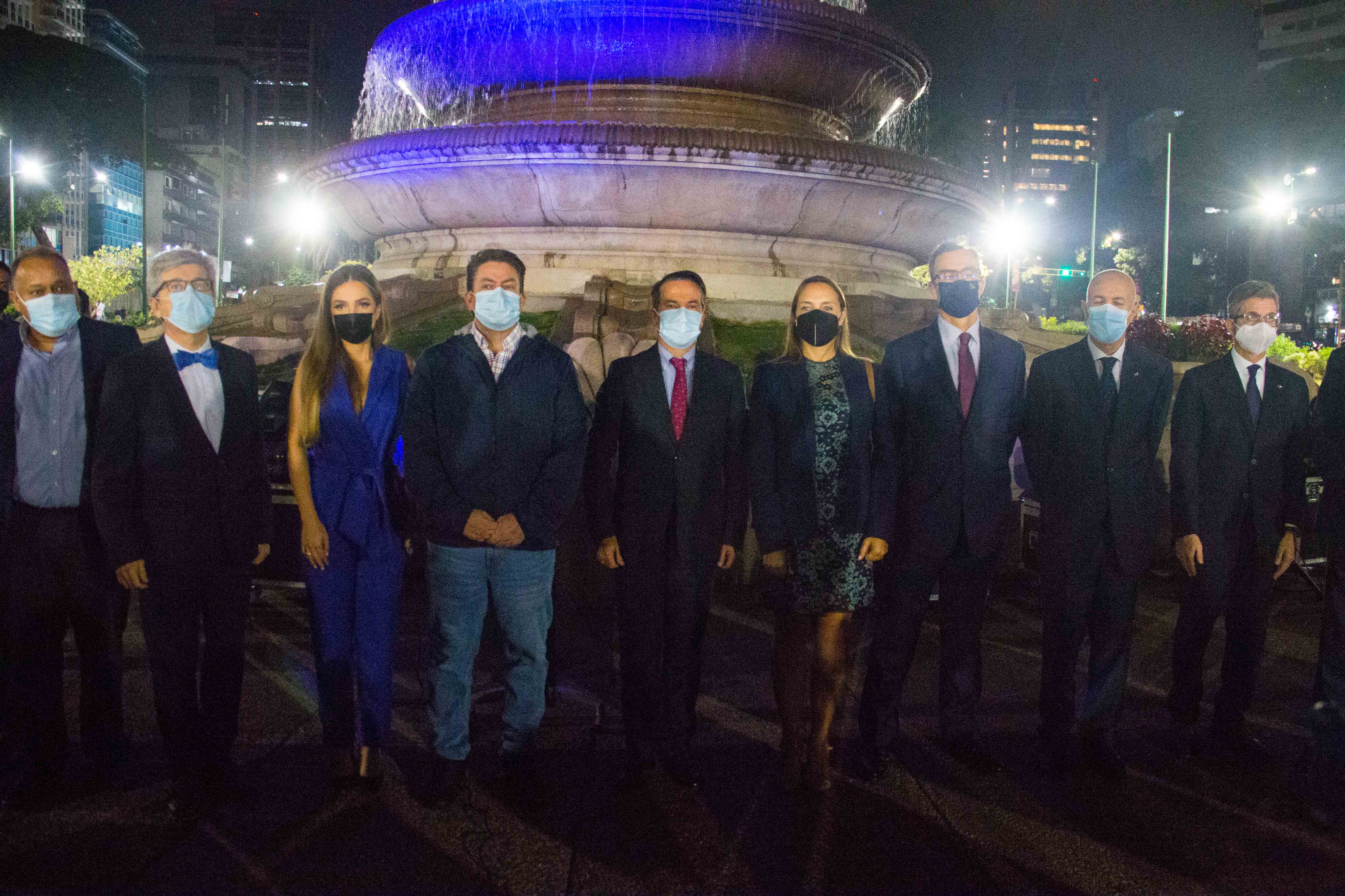 Altamira se tiñe de azul en honor a la presidencia francesa del Consejo de la UE