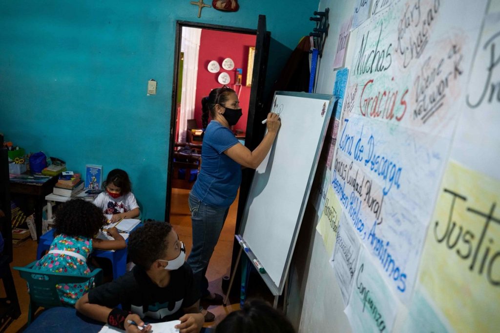 Las dudas marcan el reinicio de clases en Venezuela este lunes