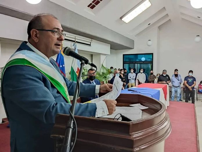 Sergio Garrido juramentó a su tren ejecutivo en la Gobernación de Barinas