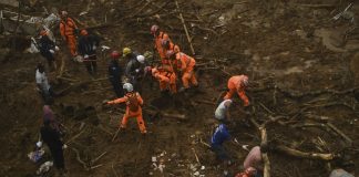 Rescatistas continúan recuperando cuerpos tras deslaves en Brasil | AFP