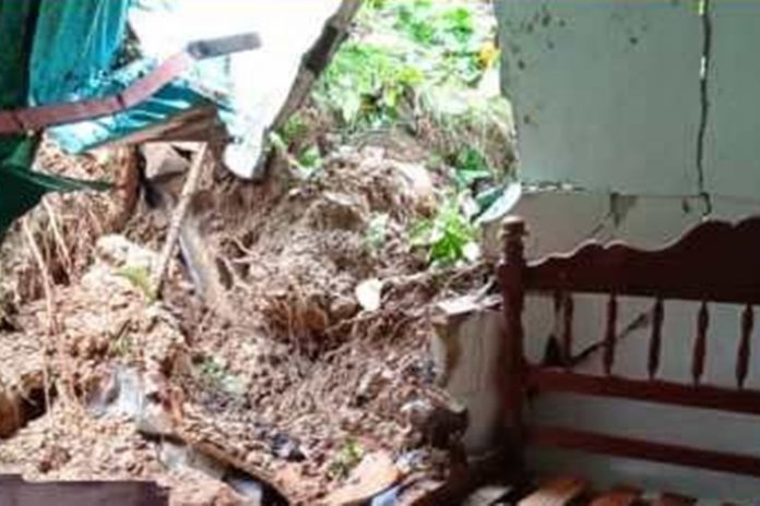 Una adolescente falleció el domingo en el municipio Alberto Adriani del estado Mérida luego de que le cayó una pared encima, como consecuencia de las lluvias en la zona.