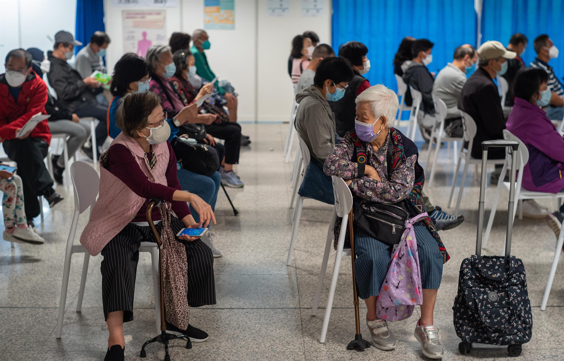 El covid causa estragos en las residencias de ancianos de Hong Kong