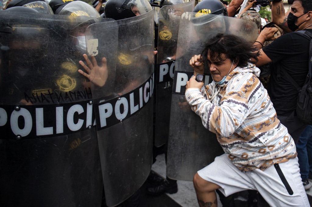 PERU-POLITICS-CASTILLO-PROTEST