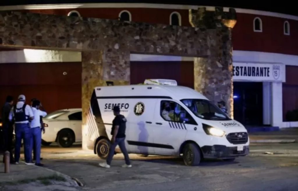 Este es el hotel donde apareció el cuerpo este jueves. Foto: Reuters 