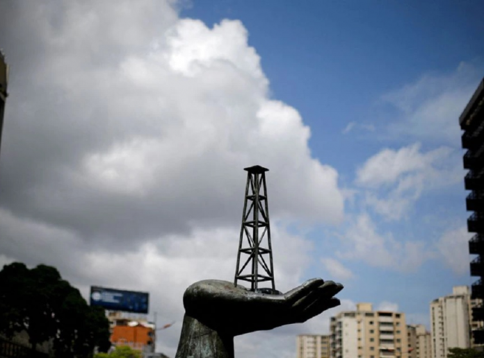 Exportaciones de petróleo en Venezuela cayeron en marzo por cargamentos devueltos