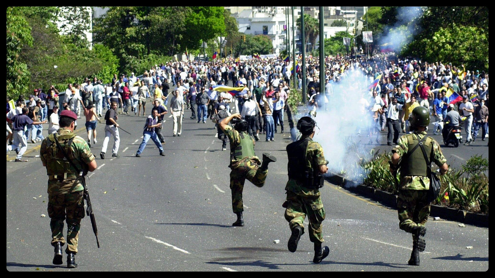 MANIFESTACIONES EL 11 DE ABRIL DE 2002. ARCHIVO