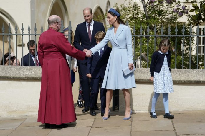 Duques de Cambridge, reina Isabel