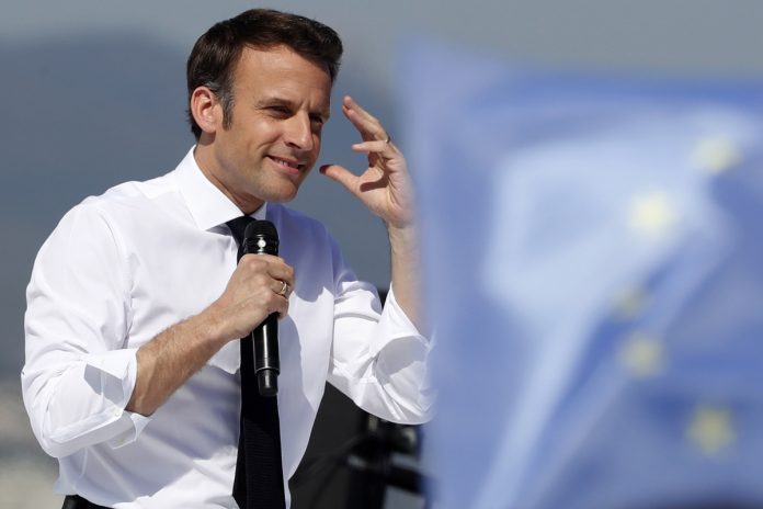 avión Macron intenta convencer el voto de la izquierda en una ajustada batalla contra Le Pen Musk