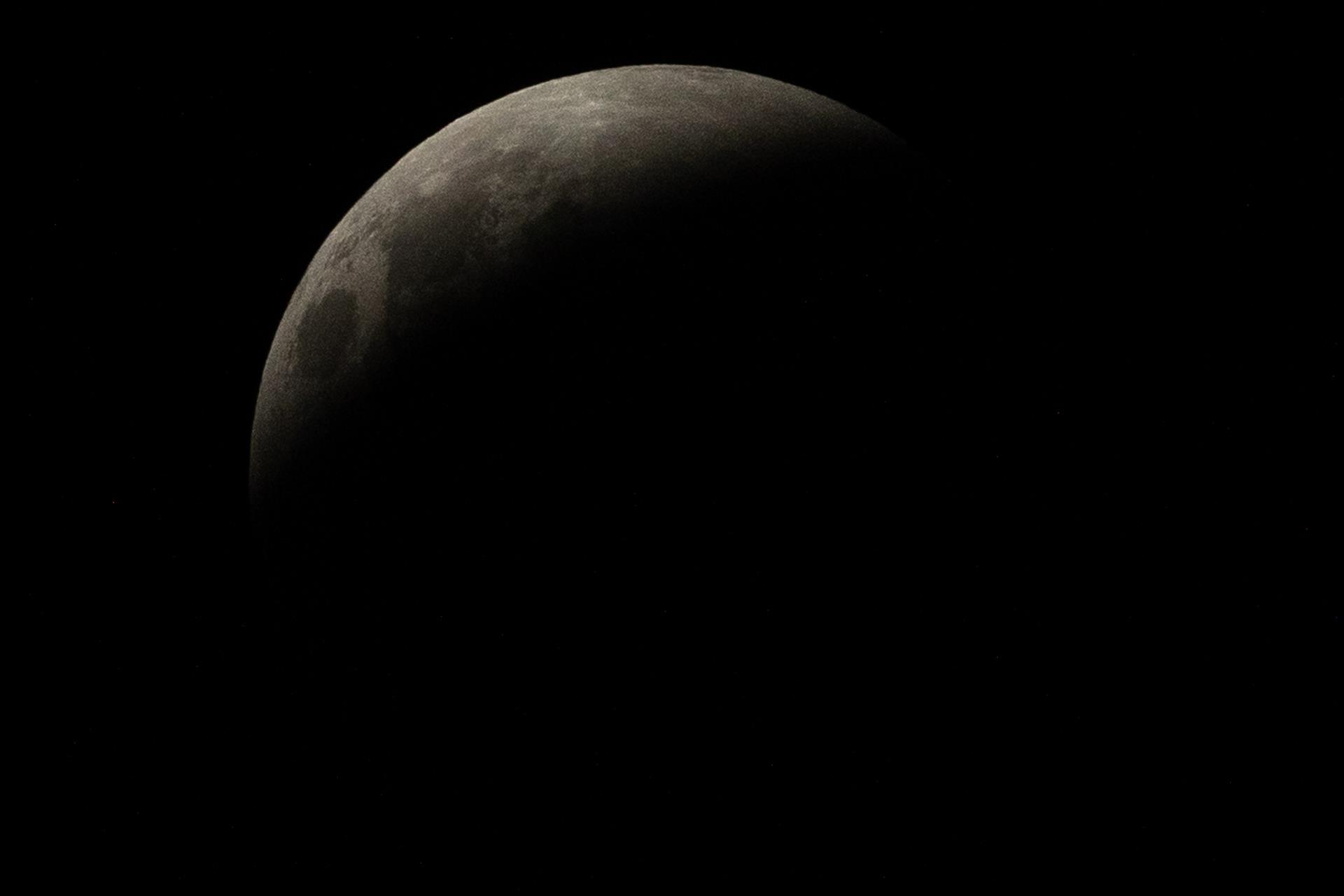 Luna eclipse 