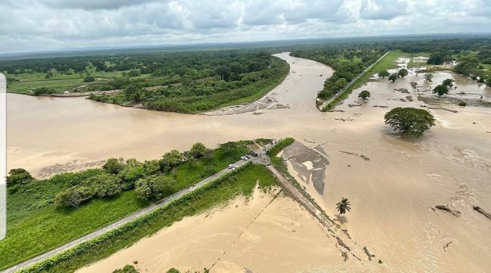 Lluvias al sur de Maracaibo podrían inundar 100.000 hectáreas | Foto de @CarlosOAlbornoz