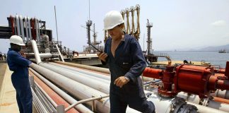 Buque cisterna iraní descargó 1 millón de barriles de crudo en Amuay