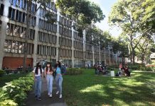jóvenes estudiar UCAB - La mejor universidad