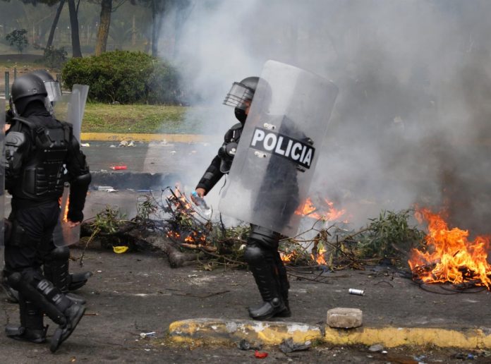 Lasso denuncia un intento de golpe de Estado detrás de protestas en Ecuador