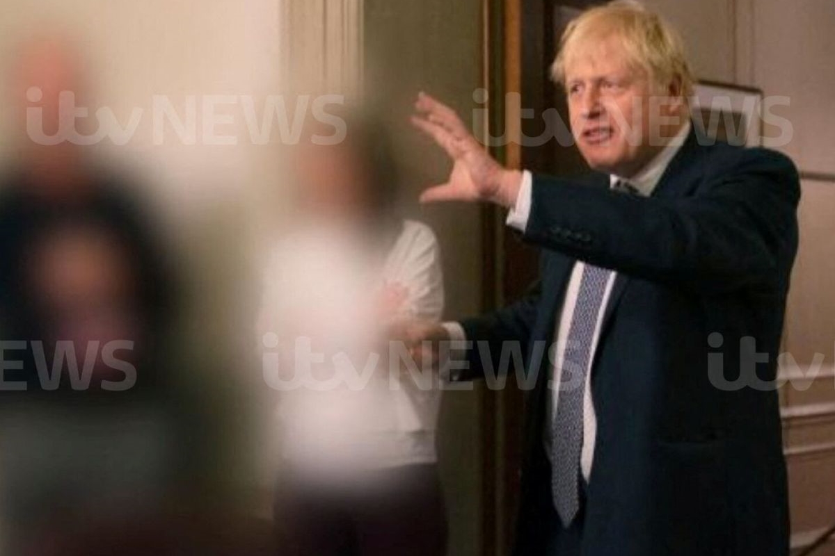 Boris Johnson es sometido a un voto de confianza por su partido