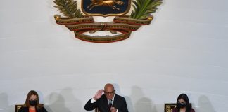 Jorge Rodríguez amenazó a Juan Carlos Escotet por “comprar jueces” en Venezuela