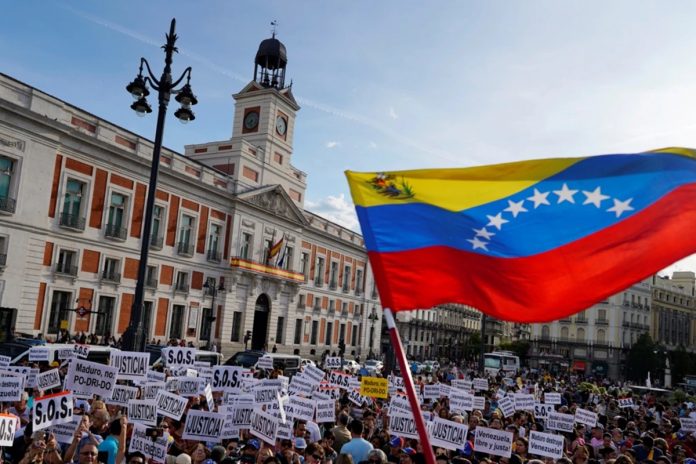 trabajadores protección asilo España Más de 11.000 venezolanos llegaron a España el año pasado