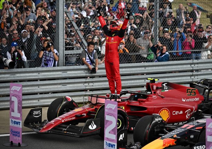 El piloto de Ferrari Carlos Sainz conquista el GP de Gran Bretaña, su primera victoria en F1