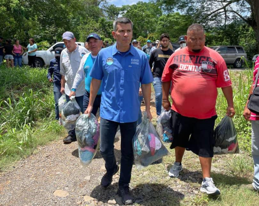 David Uzcátegui entregó ayuda a poblaciones desasistidas y afectadas por las lluvias en Miranda